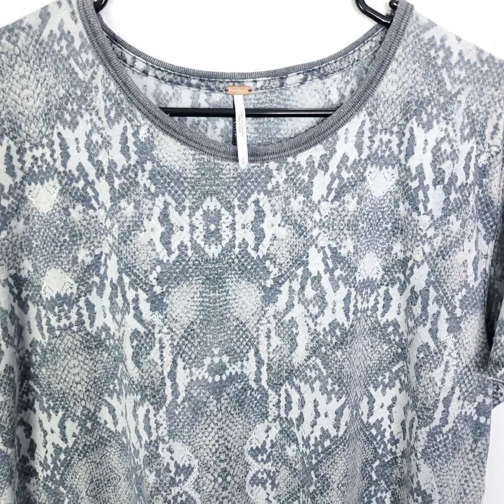 Free People Top Womens S Tourist Printed Snake Animal Exotic Super Soft Gray
